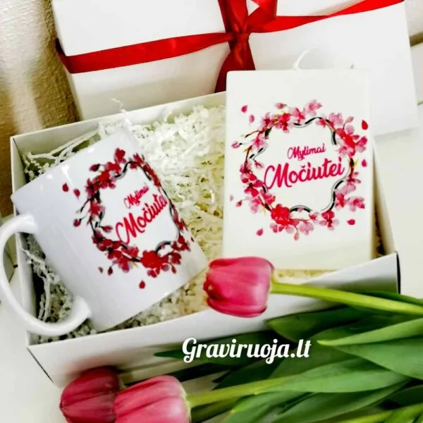 Rinkinukas močiutei puodelis ir žvakė