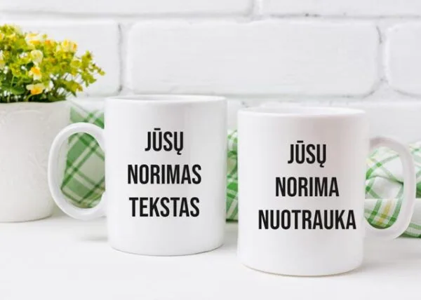 Puodelis su norimu tekstu ar nuotrauka