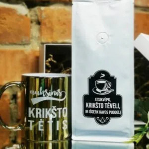 Rinkinukas auksinis puodelis ir kava auksinis krikšto tėtis