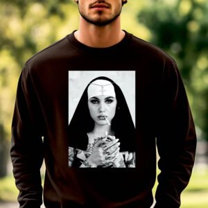 Juodos spalvos džemperis Vienuolė